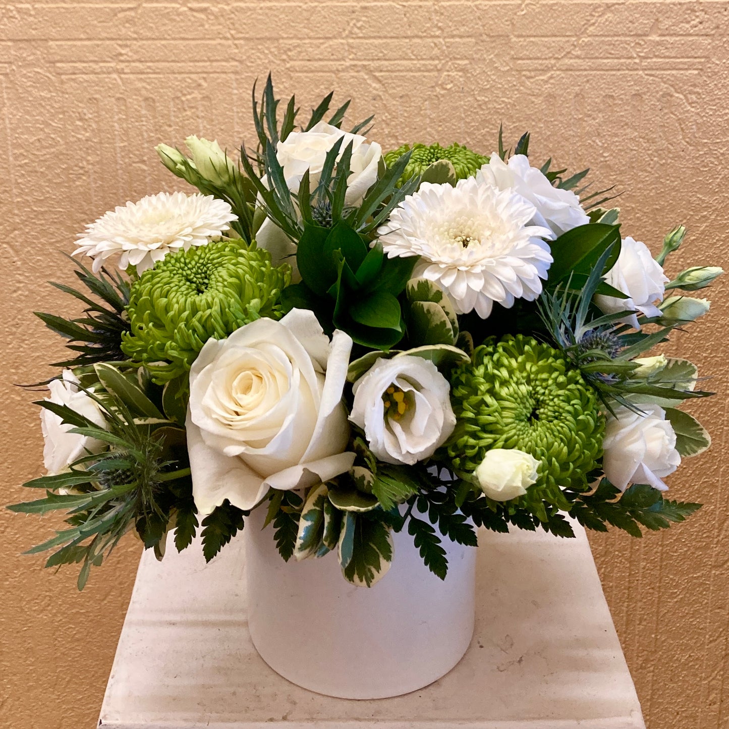 White Linen –  Edgewood Florist, Lachine PQ