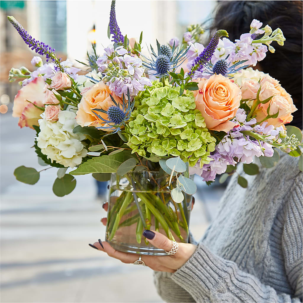 Porch Swing Bouquet –  Edgewood Florist, Lachine PQ