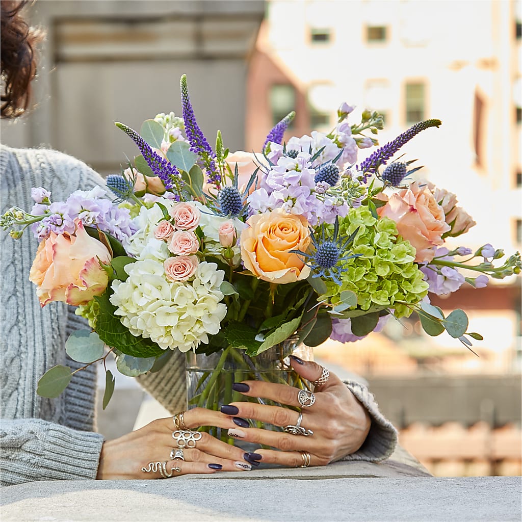 Porch Swing Bouquet –  Edgewood Florist, Lachine PQ